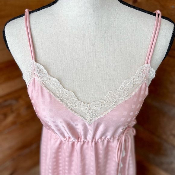 Vintage Eighties Pale Pink Givenchy Negligee Spaghetti Straps Lace Trim - Picture 5 of 13